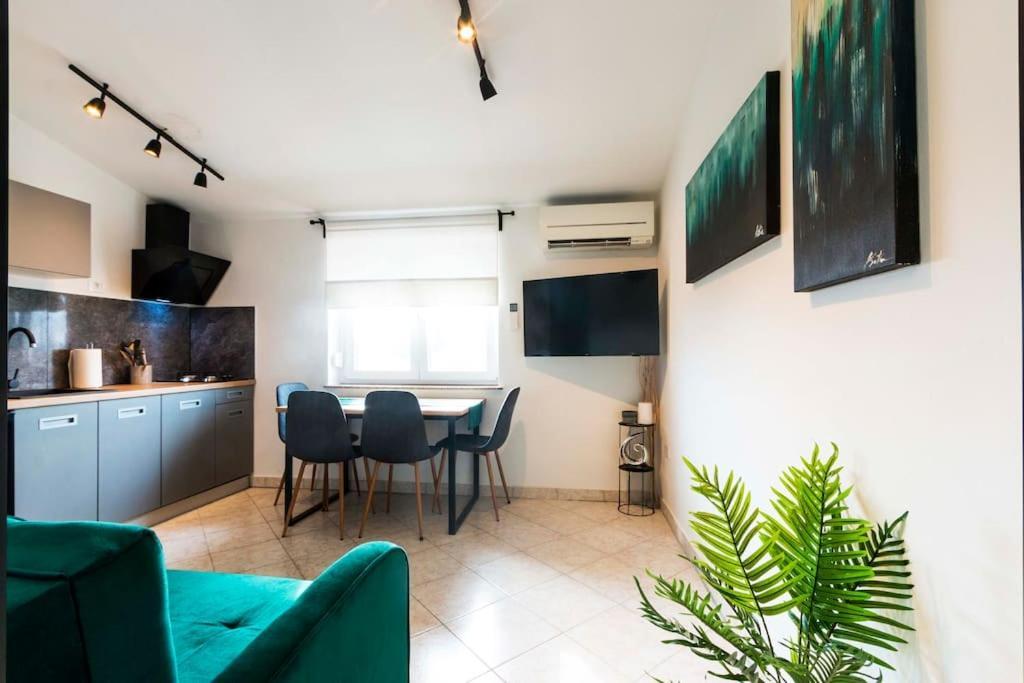 Apartman Smaragd Fazana Bagian luar foto